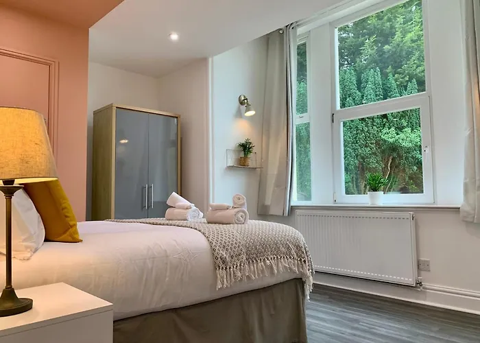 Stunning Rural Apartment - Sleeps 4 - Parking