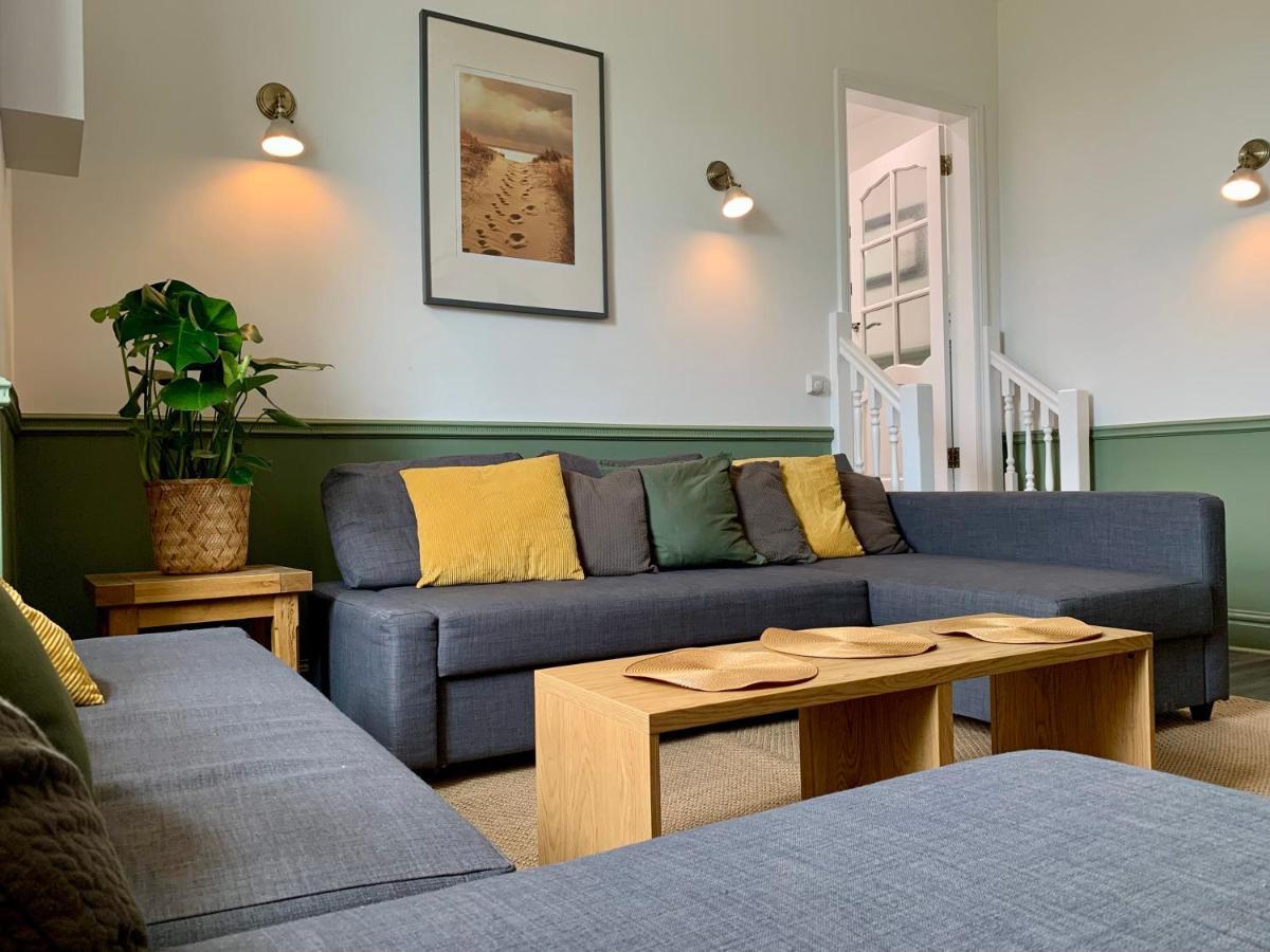 Stunning Rural - Sleeps 4 - Parking *